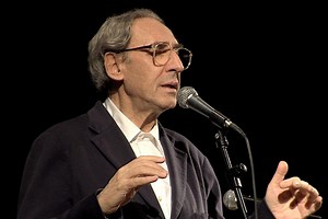 Le 17 più belle canzoni di Franco Battiato