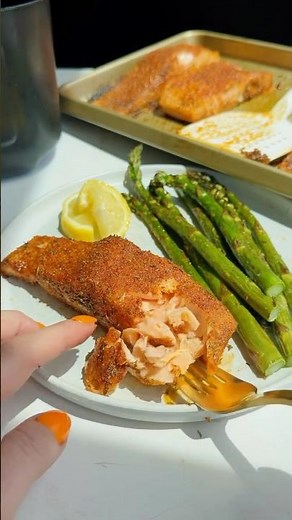 The Best Broiled Salmon #recipe #easyrecipe #dinnerrecipe #summerrecipes