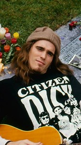 20K views · 313 reactions | Esta es la razón por la que Matt Dillon, protagonista de la reciente ‘Isla perdida (Haunted heart)’, hizo la película ‘Singles’ 1992) 類 #MattDillon #Singles #PearlJam #ChrisCornell | Fotogramas | Facebook