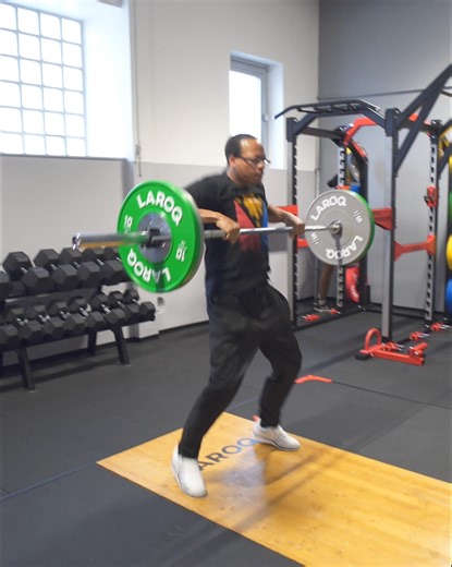 Fast power clean reps to end up the session #trackandfield