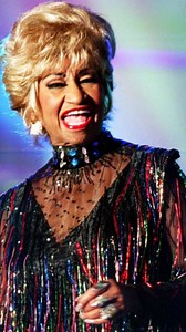 헠헔헗험 헜헡 헖헔헡헔헥헜헔헦(ퟬퟭ-ퟬퟯ-ퟮퟭ) on Instagram: "Celia Cruz cantando a capella el pasodoble islas Canarias, durante su actuación el martes de carnaval de 1987, en Santa Cruz de Tenerife asistieron 250.000 personas, entrando en el Guinness World Récords."