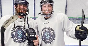 Seattle-area adult hockey leagues and lessons are awesome icebreakers