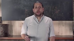 The Vintage Flashlight is rechargeable. Learn how to power it using the included USB-C charging cable as well as replace the battery. More about the product: Convenient everyday LED flashlight with a nod towards its vintage cousin. Cage styling with hammertone style texture paint gives a classic look with modern appeal. An additional hook on the bottom makes it easy to hang at eye level in the garage or tent. Perfectly sized to fit in your hand. Throw it in your bag or car for emergencies, or pa