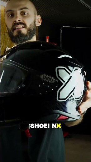 On te présente le fameux Shoei NXR2 !
