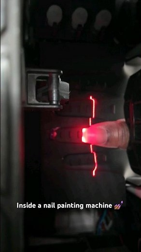 The thumb has to be painted separately - Inside a nail painting machine 💅🏾