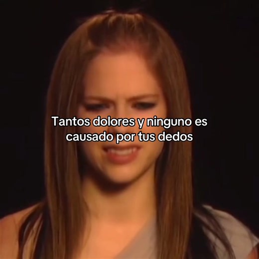 Avril Lavigne Finger Pain Explained: Enrolling Your Fingers