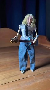 Check out this really cool stop motion animation of Kurt Cobain done by Jake at @jollyjunkstudios! This is Kurt as I’d never seen him before lol. Really unique and creative and I knew when Jake DMed this to me, I just had to share it with you all! More from Jake, the creator: “I’m almost done with this. This was just a fun animation I did to test the puppet out- it is not finished lol. A lot of people saying he still looks like Iggy Pop, but once I get the jacket and some changes to the hair it 