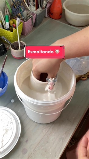 Esmalte day baby 🐮 #ceramic #cow #caneca #arte #diy #ceramica | ceramics