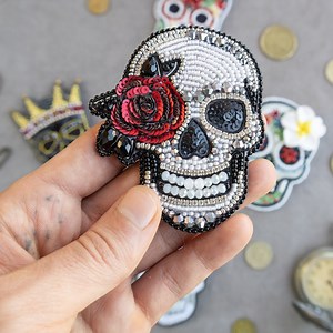 Bead Embroidery Kit: Skull Brooch DIY Jewelry Making, Día De Muertos - Etsy