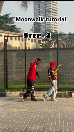 Moonwalk tutorial made easy (4 steps) #funk #remix #moonwalk #tutorial #dance #shortsfyp #slickback