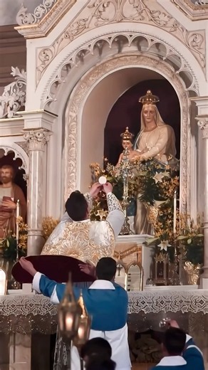 Behold the Lamb of God Jesus the Blessed Sacrament #eucharist #catholic