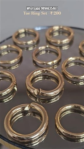 This toe ring offers a timeless design with a luxurious Gold-like appearance ✨️