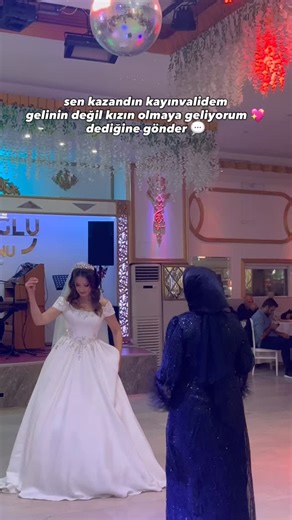 Cem Şahin on Instagram: "kayınvalide etiketleme postu 懶 #kaynanagelin #düğün #gebzekınagecesi #gebzedüğünsalonu #gebzekına #gebze #gebzeorganızasyon #gebzedüğünfotoğrafçısı #gebzedüğünorganizasyonu"