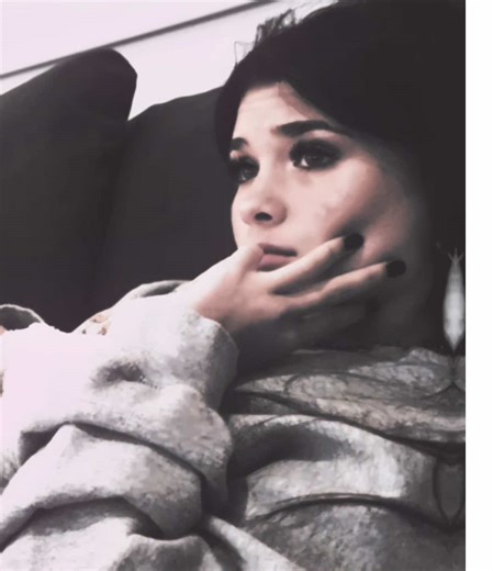 I feel so depressed and alone so sorry if i’m very short or inactive with you guys. My mom, family, bf, and school is just a lot right now so i hope yall can bare with me. especially with my mom i feel so alone cause she just doesn’t seem to care about my needs and mental health. :: #nessabarrett #nessabarrettedit #comfortedit #xyzbca #fyp