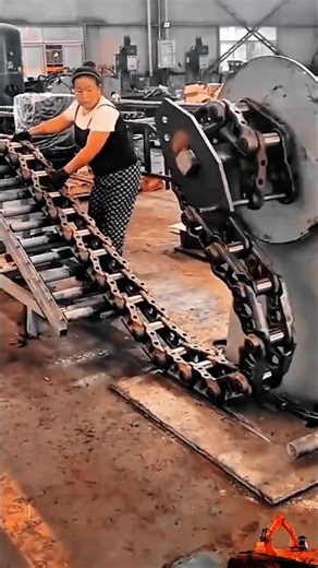Giant Steel Chain Manufacturing in Action