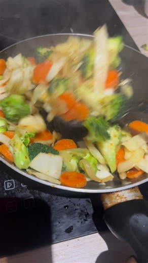 I wonder why people say when they move abroad they started eating junks and unhealthy, it’s different in my case, I started eating healthier since I moved to 🇬🇧 and my body is thanking me for it 🥰 #lifestyle #fblifestyle | Life with Sandy