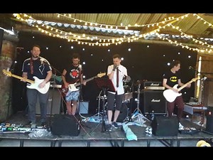 Red Hot Chili Peppers Cover - Scar Tissue Live