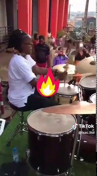 Isac LHD🥁 (@isac.lhd)’s videos with son original - Isac LHD🥁