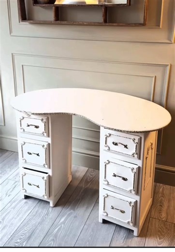 We love seeing how creative our community gets and @Abi Hugo delivered on this one ✨ When we challenged her to style our Colour of the Year, Steel Teal, alongside a neutral, she took this once-dated dressing table and completely reimagined it. After a proper prep (sugar soap clean and a light scuff sand), she applied two beautiful coats from our Lazy Range in Salt of the Earth, the perfect soft, timeless base. Then came the magic… a hidden pop of Steel Teal tucked underneath and inside the drawe