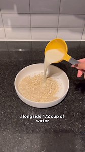 14K views · 56 reactions | Looking for a breakfast that is 100% green with Noom? Start your day with this higher-protein oatmeal that’s low in calories and big on flavor. 北 | Noom | Facebook