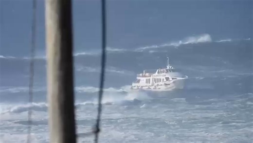 100K views · 500 reactions | A Doolin ferry meets the effects of hurricane Erin on Ireland's west coast. #hurricaneerin #doolinferry #doolin | Doolin Pier | Facebook