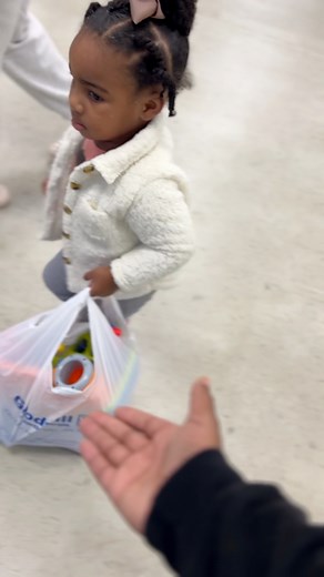 Goodwill toys for the WIN 🥳 If you know juju you know she don’t be fun of things to long so every now and then she might get a GOODWILL toy. #BudgetFriendly #budgeting #kids #kidsactivities #kidstoys #lifeasamom #SmartSpending #spendingmoney #lifehacks #lifestyle #toysforkids #toys #goodwilltoys | Marlisha A Applewhite