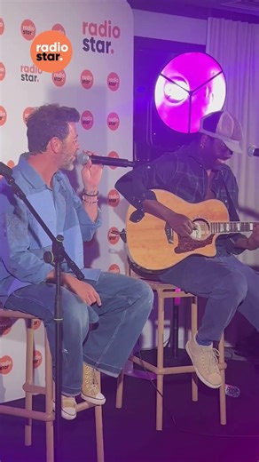 Christophe Maé in an ultra-private showcase on Radio Star #christophemaé #concert #showcase #radi...