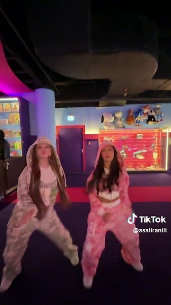 Zahide Round One Dance Trend: Join the Fun!