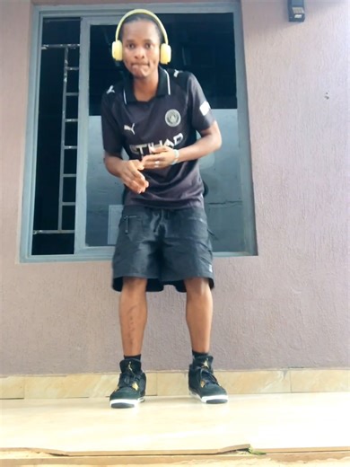 Don't Touch My Cellular: A Fun Amapiano Dance