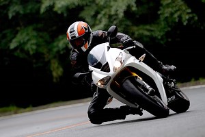 トライアンフ デイトナ675R | バージントライアンフ