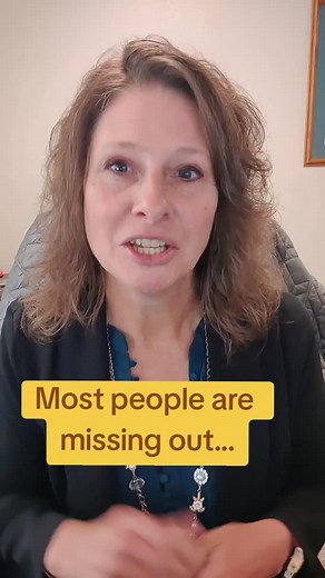 SHOULD YOU REFINANCE? You won't know unless you run the numbers. DM me 'RUN' | Portia Vigil Mortgage Loan Originator Nmls1381157; Lmb100500342 | Facebook