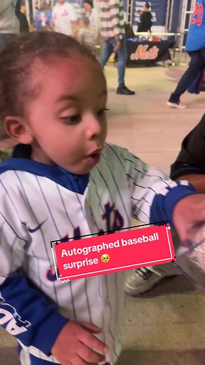 POV: your favorite player surprises you with a signed baseball 🥹 #MLBTikTok #BaseballFans #YoungFans #SignedBaseball #Autographs #SurpriseAndDelight #MLB #Mets #NYM