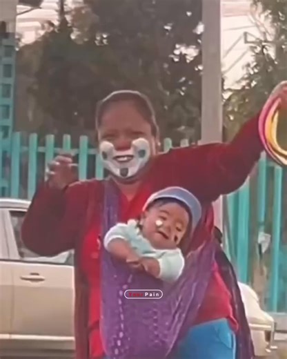 16K views · 478 reactions | A mother always give the best for her child 梁❤️ | Ｅｍｏｔｉｏｎｓ.xd | Facebook