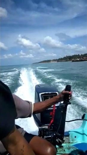 A thrilling ride! 🤩🌊🚤 #OceanAdventure #SpeedBoat #OceanRacing #Fishing