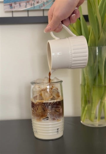 The latte from my dreams!!! #latte #nespresso #IcedLatte #NespressoVertuo #BirthdayCake @Nespresso @EarthsOwn @International_Delight