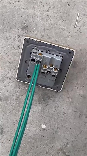 9.8K views · 28 reactions | Electrician wiring Wiring tips Electrician Plumber. #electrical #diy #diyprojects #diycrafts #fbreelsfypシviralシ | Carter Amelia | Facebook