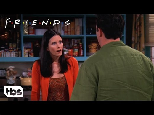 Friends: Chandler & Monica Debate Their New Guest Room