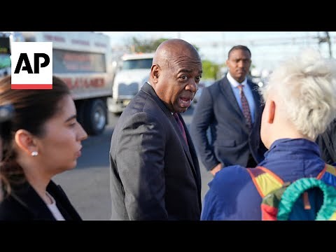 Newark mayor Ras Baraka arrested at ICE detention center where he was protesting