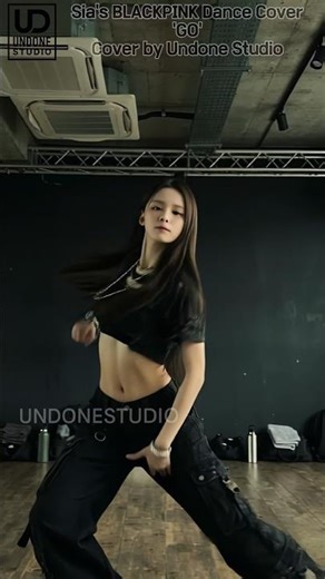 BLACKPINK ‘GO’ Dance Challenge 🔥 | 시아 Sia Performance Shorts