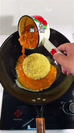 Master Chef's Egg Noodles Secret: Half the Hands Needed