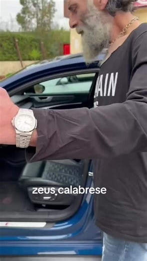 Zeus Calabrese: La Canción Calabria que Resuena