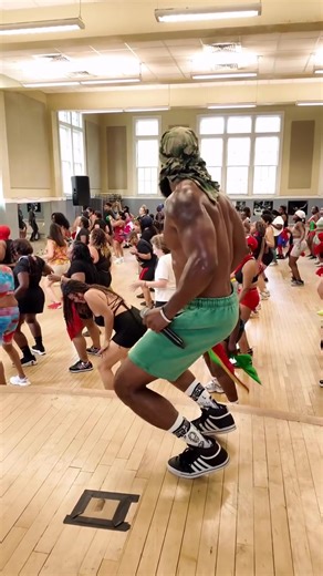 Heaven on 🌍 Headed to 🇺🇸 🇨🇦 🇬🇧 🇪🇸 🇨🇭 🇫🇷 🇩🇪 🇸🇪 🇫🇮 🇳🇱 2026 Tour schedule is below ⬇️ ticket link 🔗 in Bio -Dallas February 21st -Houston February 23rd -Austin February 24th -Sacramento March 6th -Oakland March 7th -Los Angeles March 8th -Las Vegas March 13th -Phoenix March 14th -New Orleans March 28th -Atlanta April 16th -Boston April 18th -Connecticut April 21st -Philly April 22nd -New Jersey April 24th -Brooklyn April 25th (Super Bowl) -Baltimore April 26th -Dc/Maryland Apr