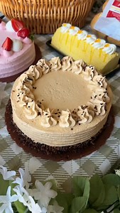 Red Ribbon’s Mocha Cake is a timeless favorite. ☕🍰 Layers of soft mocha chiffon and creamy frosting make every bite a perfect pick-me-up. Have you had your slice today? 💛 #RedRibbonUSA⁠ .⁠ .⁠ .⁠ .⁠ .⁠ .⁠ #Mocha #CakeSlice #MochaCake #SummerTreat #RoundCake #Dessert #DessertTable | Red Ribbon Bakeshop USA