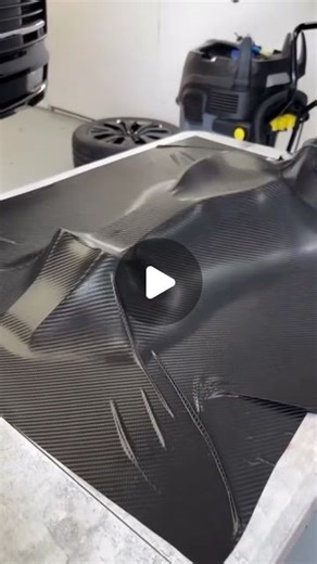 Tony @ The Wrap Showcase on Instagram: "Wrapping made easy 👌🤯😂 . . . . #wrapsleeprepeat #fullcarwraps #wraptools #wrapshop #vehiclegraphics #vehiclewraps #satisfying #satisfyingvideo #vinylwrapping #colorchange #colorchangewraps #wrapinstaller #graphicinstaller #vinylwork #viral #explorepage #fy #tintshop #wrappingcars #laynotsprayed #wrap"