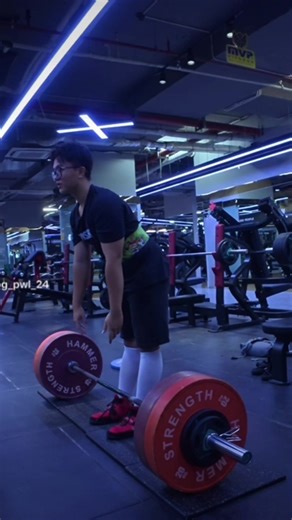Người Pháp không bao giờ làm tôi thất vọng về bộ lưng của họ:)))#pwl #baqteam #gym