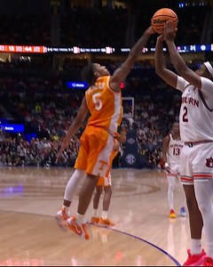 136K views · 3.1K reactions | 5'9" Zakai Zeigler blocks 6'4" Denver Jones 勞 Tennessee Basketball | SEC Network | Facebook