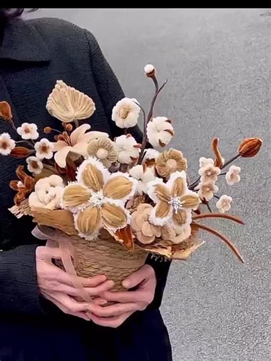 Do you like to make flowers for your love ones? This is your chance to learn and make an effort to make beautiful DIY flowers using FUZZY WIRES. Order now!!! #fuzzywireflowers #fuzzywire ##diycraft #diycraft #tiktokaffiliate #tiktokshop #chenillestemsflowers