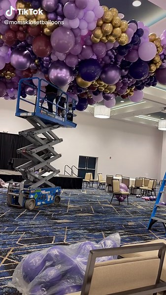 My Balloon Life: Overnight Ceiling Balloon Installations