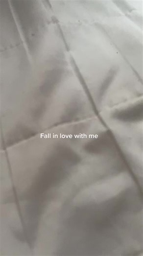 Exploring Mesmerizing Optical Illusions in Fabric Art