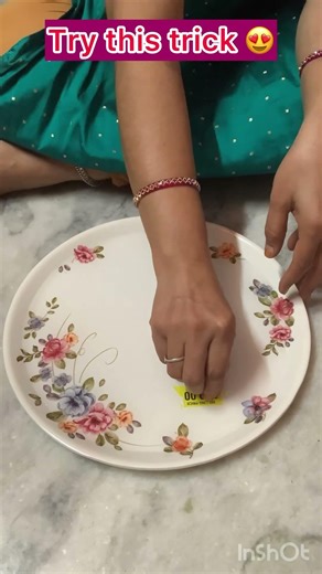 Easy trick to remove price sticker in seconds 😲✨/try this hack#stickerremoval#cleaninghack#easytip#